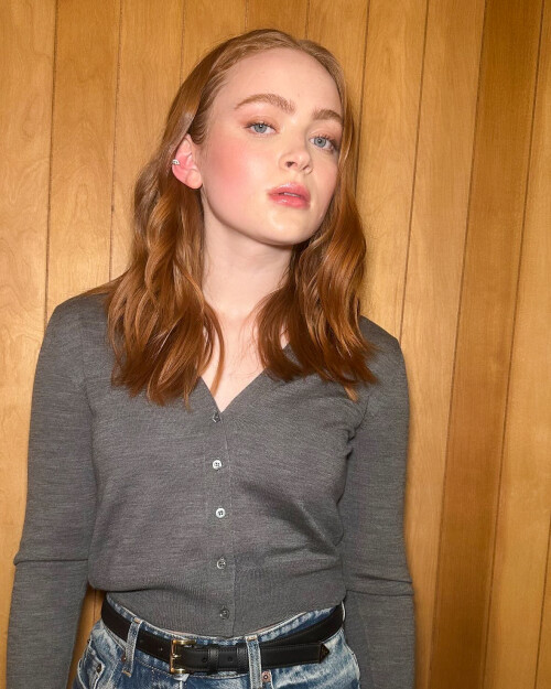 Sadie-Sink-24a10ea2cf8e12ced.jpg