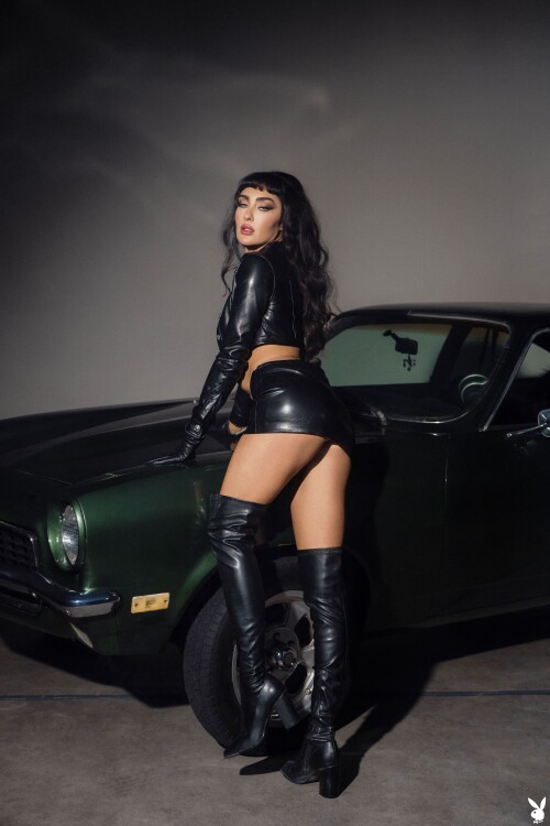 ScarlettKapella_SexyRide_0331727b47cba28251.jpg