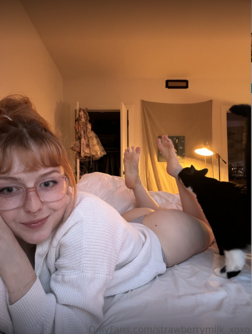 strawberrymilk_xoxo Nude Leaked Onlyfans Photo strawberrymilk_xoxo Nude Leaked Onlyfans Photo