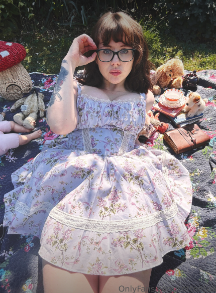 Alice Cotton Sox | Alicewinterhold Nude Leaked Onlyfans Photo Alice Cotton Sox | Alicewinterhold Nude Leaked Onlyfans Photo