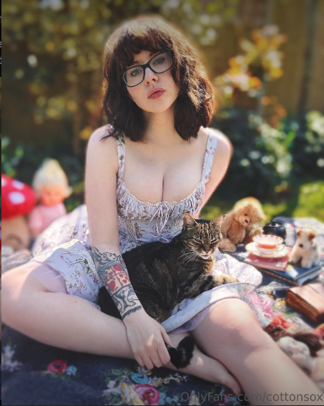 Alice Cotton Sox | Alicewinterhold Nude Leaked Onlyfans Photo Alice Cotton Sox | Alicewinterhold Nude Leaked Onlyfans Photo