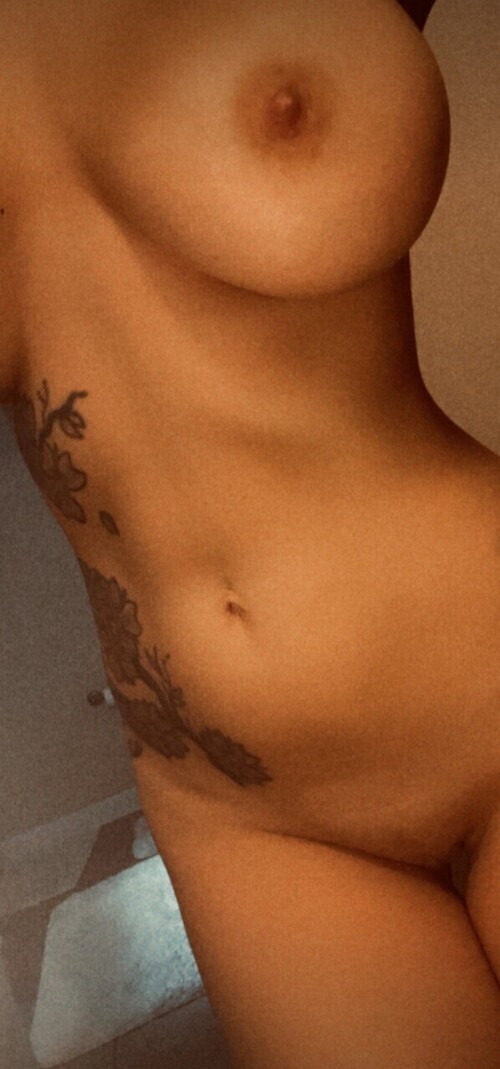 Kallmelyles / Gabrielle Lyles Nude Leaked Onlyfans Photo Kallmelyles / Gabrielle Lyles Nude Leaked Onlyfans Photo