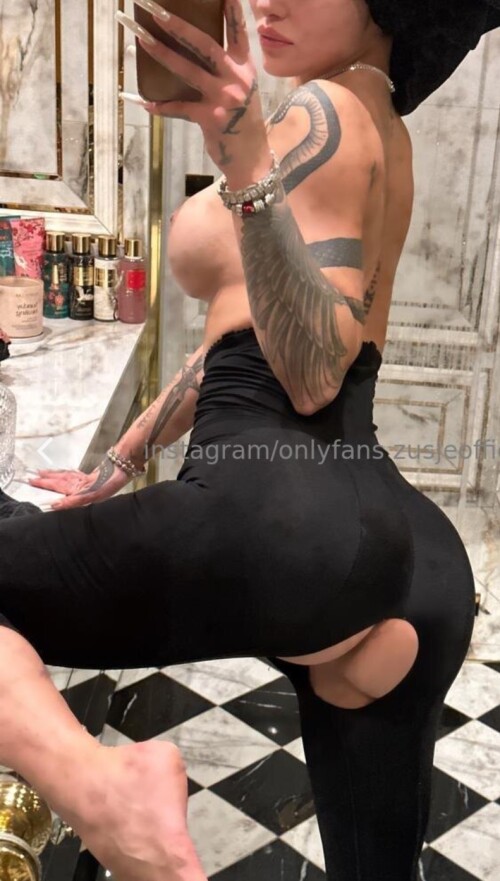 Zusje Nude Leaked Onlyfans Photo Zusje Nude Leaked Onlyfans Photo