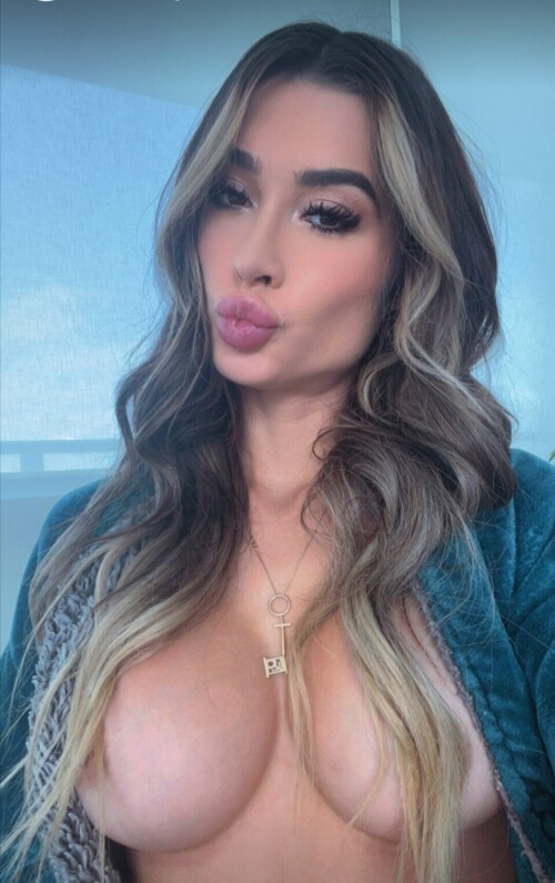 Sophie Summers / taleof2citiess Nude Leaked Onlyfans Photo Sophie Summers / taleof2citiess Nude Leaked Onlyfans Photo
