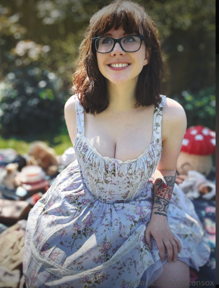 Alice Cotton Sox | Alicewinterhold Nude Leaked Onlyfans Photo Alice Cotton Sox | Alicewinterhold Nude Leaked Onlyfans Photo