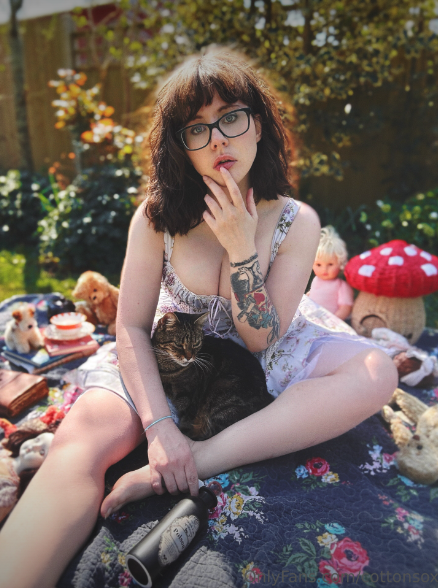 Alice Cotton Sox | Alicewinterhold Nude Leaked Onlyfans Photo Alice Cotton Sox | Alicewinterhold Nude Leaked Onlyfans Photo