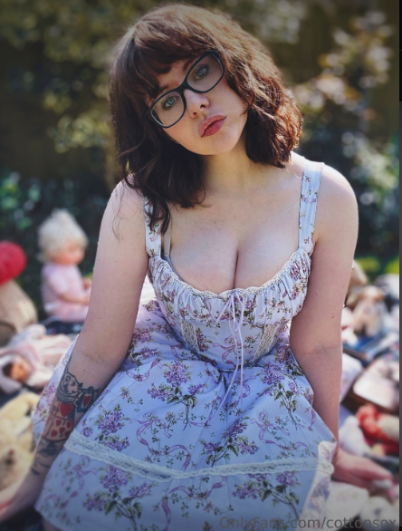 Alice Cotton Sox | Alicewinterhold Nude Leaked Onlyfans Photo Alice Cotton Sox | Alicewinterhold Nude Leaked Onlyfans Photo