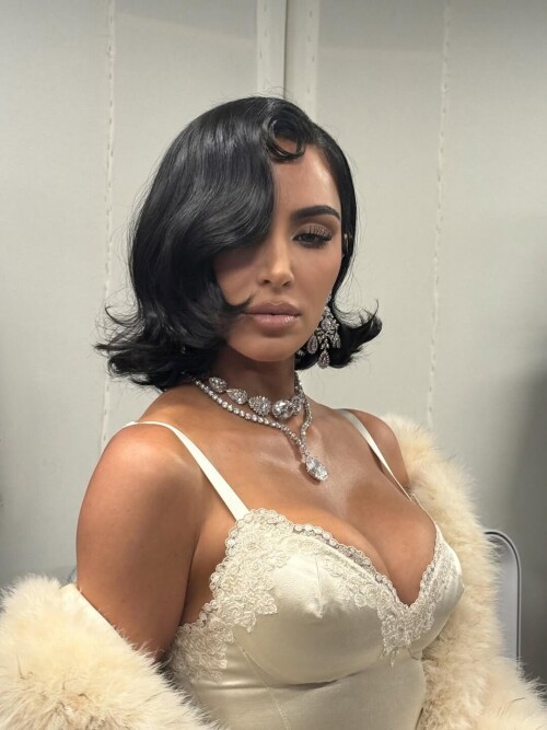 Kim Kardashian Photo 1