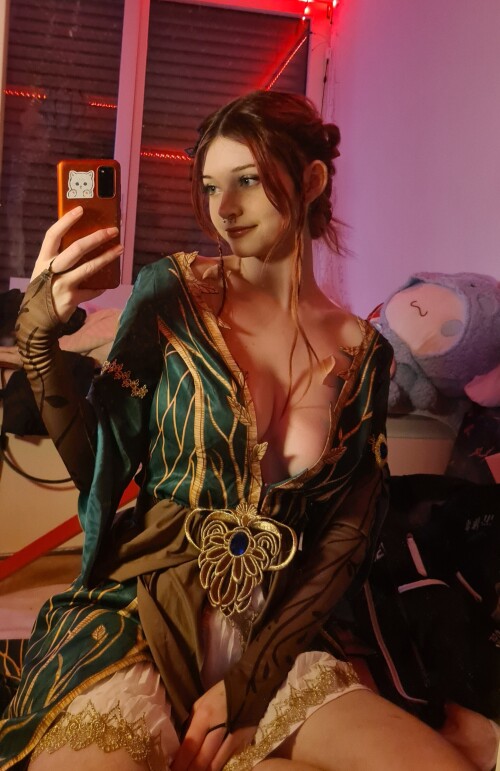 Triss-Cos-Behind-the-Scenes1aa0ddcbc6b545435.md.jpg