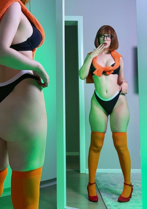 Ulichan-velma-scooby-doo-2ba47910864eaa2ca.md.jpg