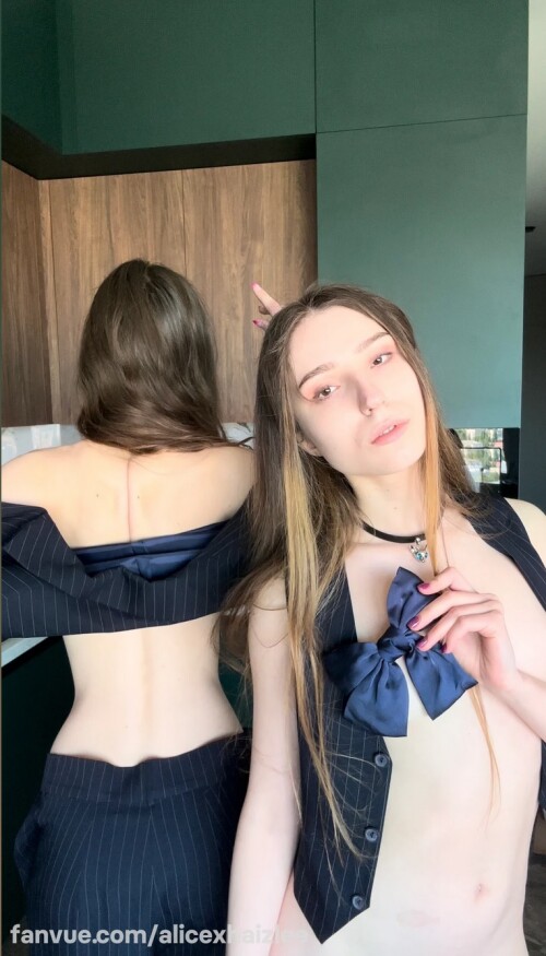 Alice & Haizlee Nude Leaked Onlyfans Photo