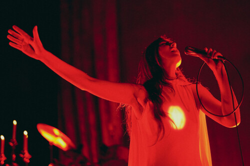Weyes-Blood-930-Club-Washington-DC-02.27.23-Photo-by-Casey-Ryan-Vock-DSC09473-1536x10243a8677703319b4ef.jpg