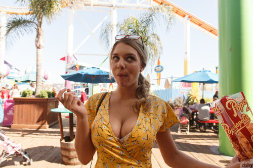 Zishy-Gabbie-Carter---Pier-Confetti-Pt-1---x52---1920px-19-Apr-2019-39763d0710100e367b.jpg