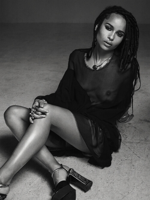 Zoe-Kravitz-Flaunt-magazine-May-2015-Zackery-Michael-6396a3b97d9bce1fd.jpg