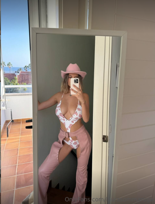 Laura Sommaruga Nude Leaked Onlyfans Photo Laura Sommaruga Nude Leaked Onlyfans Photo