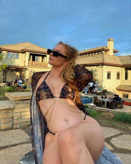 __sarahphillips___1653765142_2848310913595444157_1410131844cd0a967903b58ec8.md.jpg