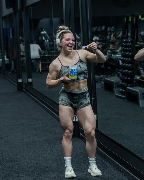 addisonbrinley_1728227621_3472947463235921784_209146968373d7c58f8c6df6e7.md.jpg