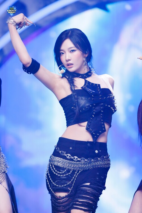 aespa_388b57d1011089159b.md.jpg