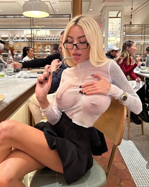 Alena Omovych Nude Leaked Onlyfans Photo