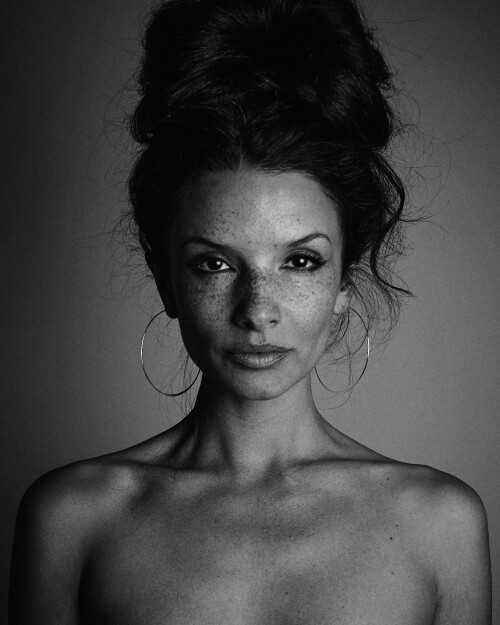 alice-greczyn-tin-001d2f9120c826f5c70.jpg