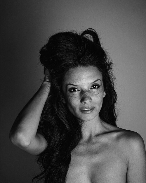 alice-greczyn-tin-0038f68adc91abed70d.jpg