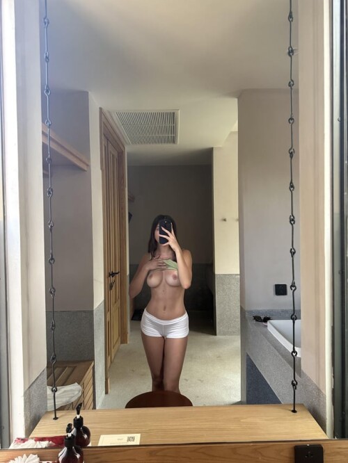 Dreamysylvy Nude Leaked Onlyfans Photo Dreamysylvy Nude Leaked Onlyfans Photo