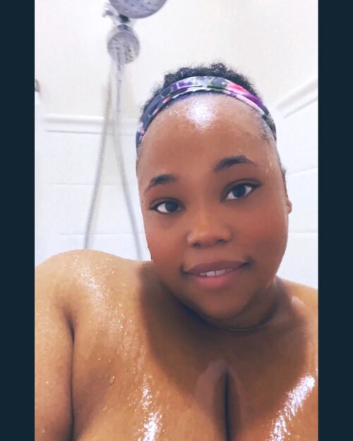 another-from-your-favorite-plus-sized-beauty-v0-j6r3c2efki8a1a553f4767008d251.jpg