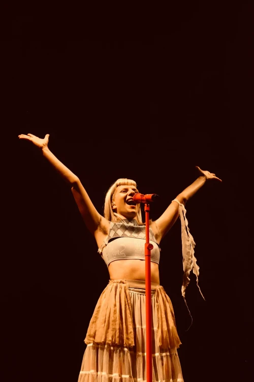 aurora-at-the-o2-apollo-manchester-photos-by-anya-baxter-v0-gqch66ja8btd1614f6cb6fff7816b.webp