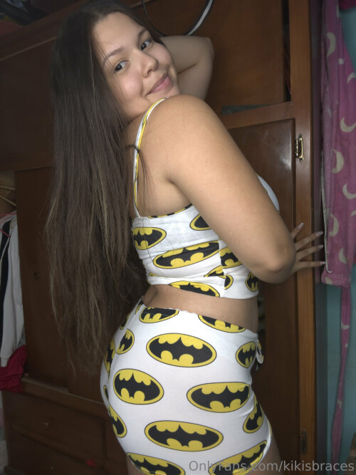 kikisbraces Nude Leaked Onlyfans Photo kikisbraces Nude Leaked Onlyfans Photo