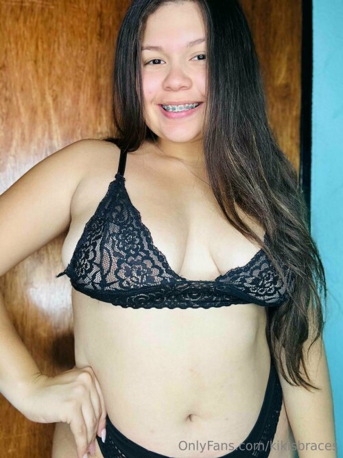kikisbraces Nude Leaked Onlyfans Photo kikisbraces Nude Leaked Onlyfans Photo
