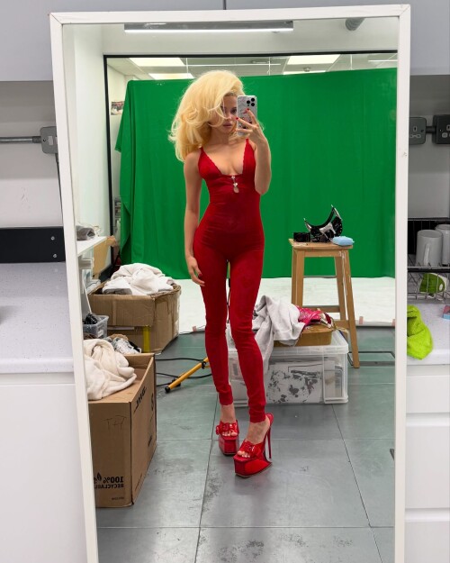 bruletova_2025_06_02_18_43_291dff46fd-bd22-4ecc-b3f0-5bdb6ca1ea4ac1209a2a99580b34.jpg