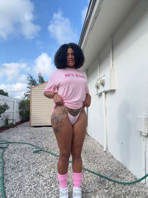 Cynthia Garcia / cynthiagarcia1212 / cynthiag1991 Nude Leaked Onlyfans Photo