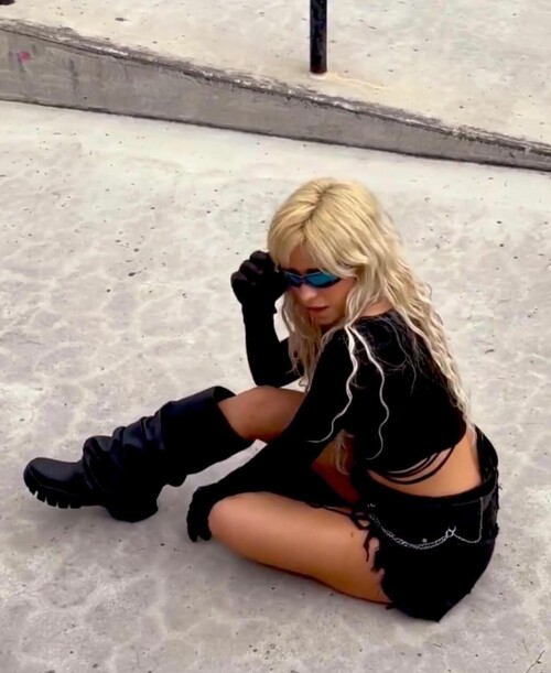 camila_cabello_1717813691_3385589089317720867_19596899d5b331938316ac43.jpg