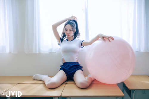 ce14442b8ac177bc6b7ca673b52eee3700c02d591d7a4bea2396c12bc8b8b917cbfdb385e251b6cc.jpg