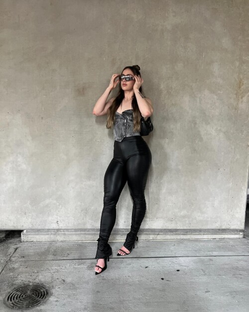 coraashleyy_1715987266_3370267919642380560_30078837c3e961150199d430.md.jpg