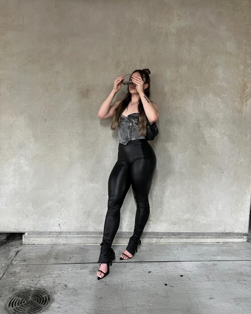 coraashleyy_1715987266_3370267919684429937_30078837866f2a3f49e9e505.md.jpg