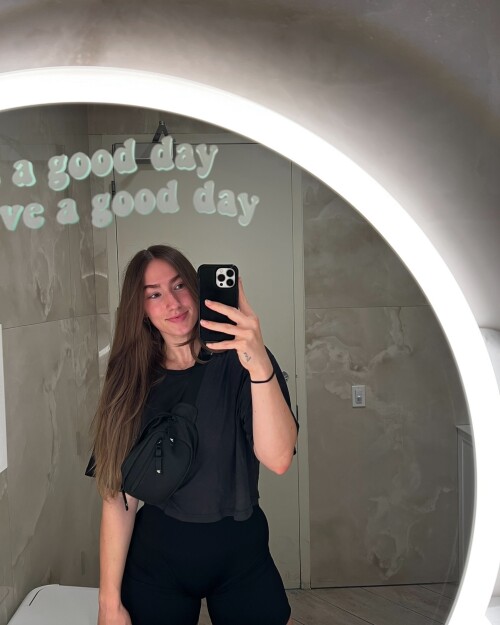coraashleyy_1727047858_3463050895750223078_30078837e2f887ef7c3b1799.md.jpg