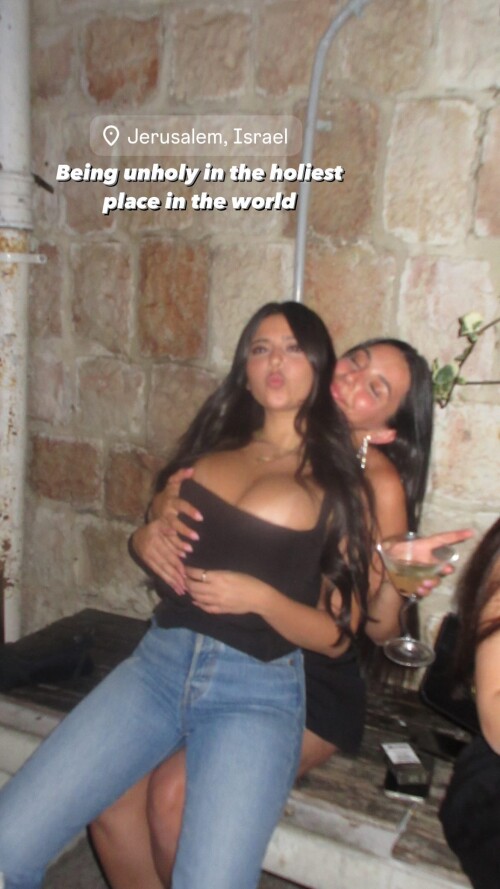 coral.sharon_story_3399961332456445443ed86dd5d507116ac.jpg