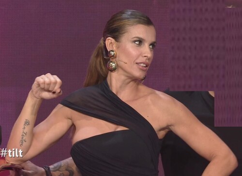 elisabetta-canalis-12de2fd6a56e10e928.md.jpg