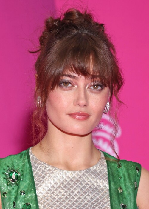 ella-purnell-pink-carpet-at-canneseries-iff-in-cannes-04-06-2024-0b48b26339f95aa45.md.jpg