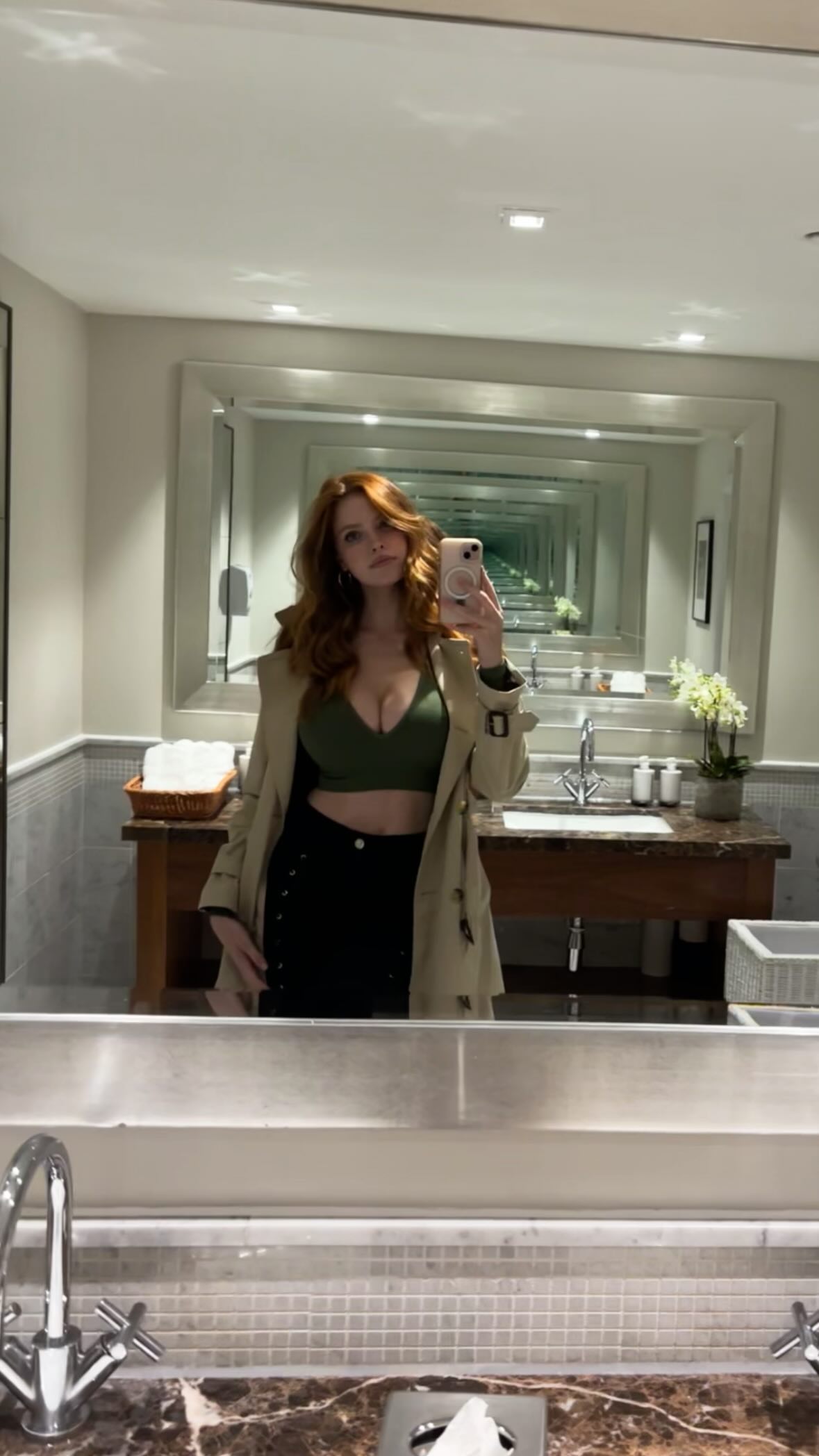 emilydeytaysage-12-10-2024-0001804a0b820
