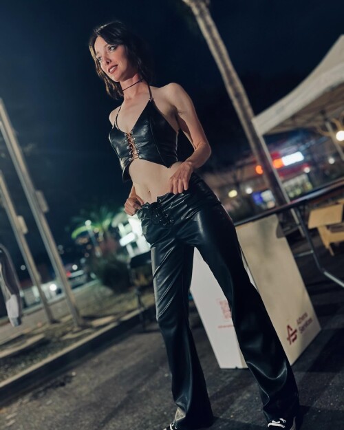 emmadumont__2024-11-01--07-41_124461d9a276283cf.jpg