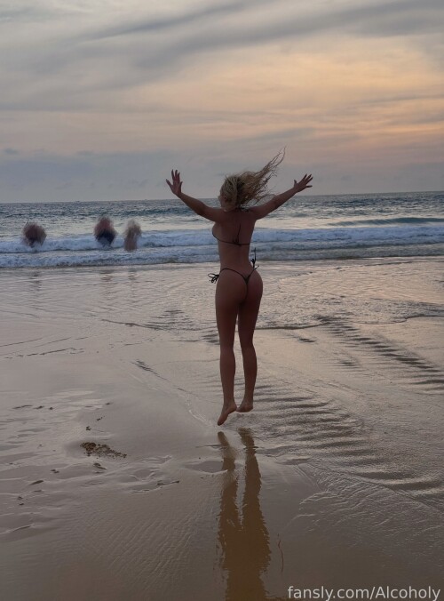 Alcololi (Alcoholy) Nude Leaked Onlyfans Photo Alcololi (Alcoholy) Nude Leaked Onlyfans Photo