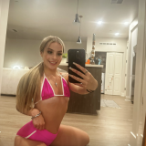 feeling-sexy-in-pinkdb141041010291df