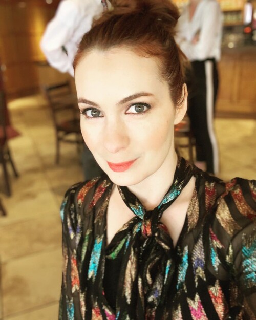 feliciaday_45738371_1005233746344753_6728050754774113022_n2e5b8c626f44973b.jpg