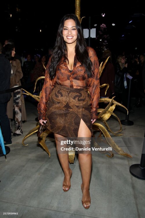 MILAN, ITALY - SEPTEMBER 18: Ashley Graham attends the Etro fashion show during the Milan Womenswear