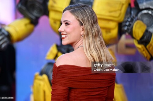 LONDON, ENGLAND - SEPTEMBER 19: Scarlett Johansson attends the European Premiere of "Transformers On