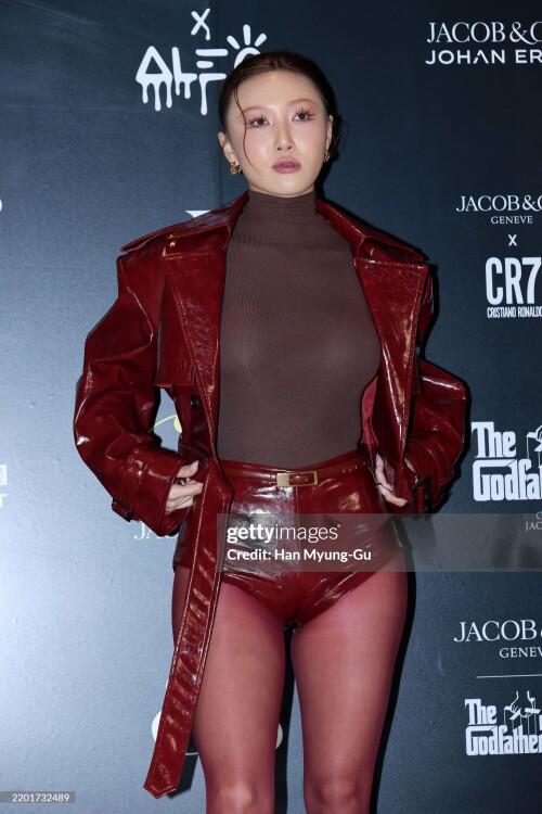 gettyimages-2201732489-2048x2048477087ce129568cf.jpg