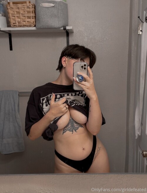 girldefeated_-54327d69524435cae0.jpg