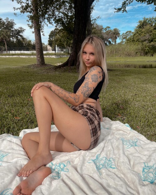 userhayhay - haleebankss Nude Leaked Onlyfans Photo userhayhay - haleebankss Nude Leaked Onlyfans Photo